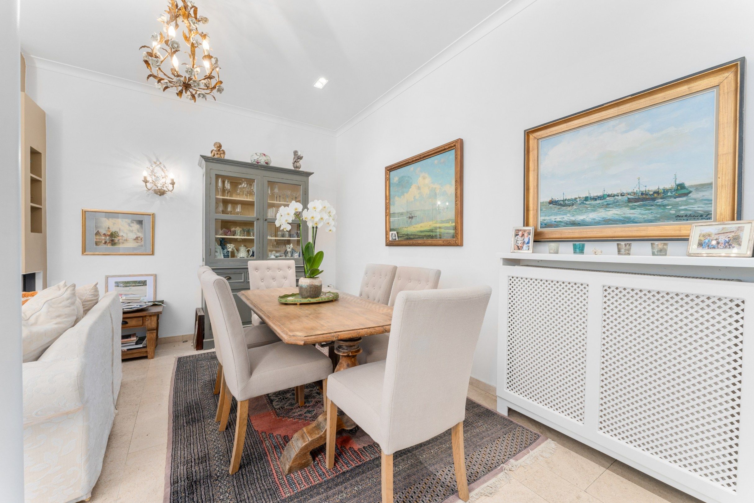 Ruime woning met garage en fantastische tuin te Heist-Aan-Zee. foto 5