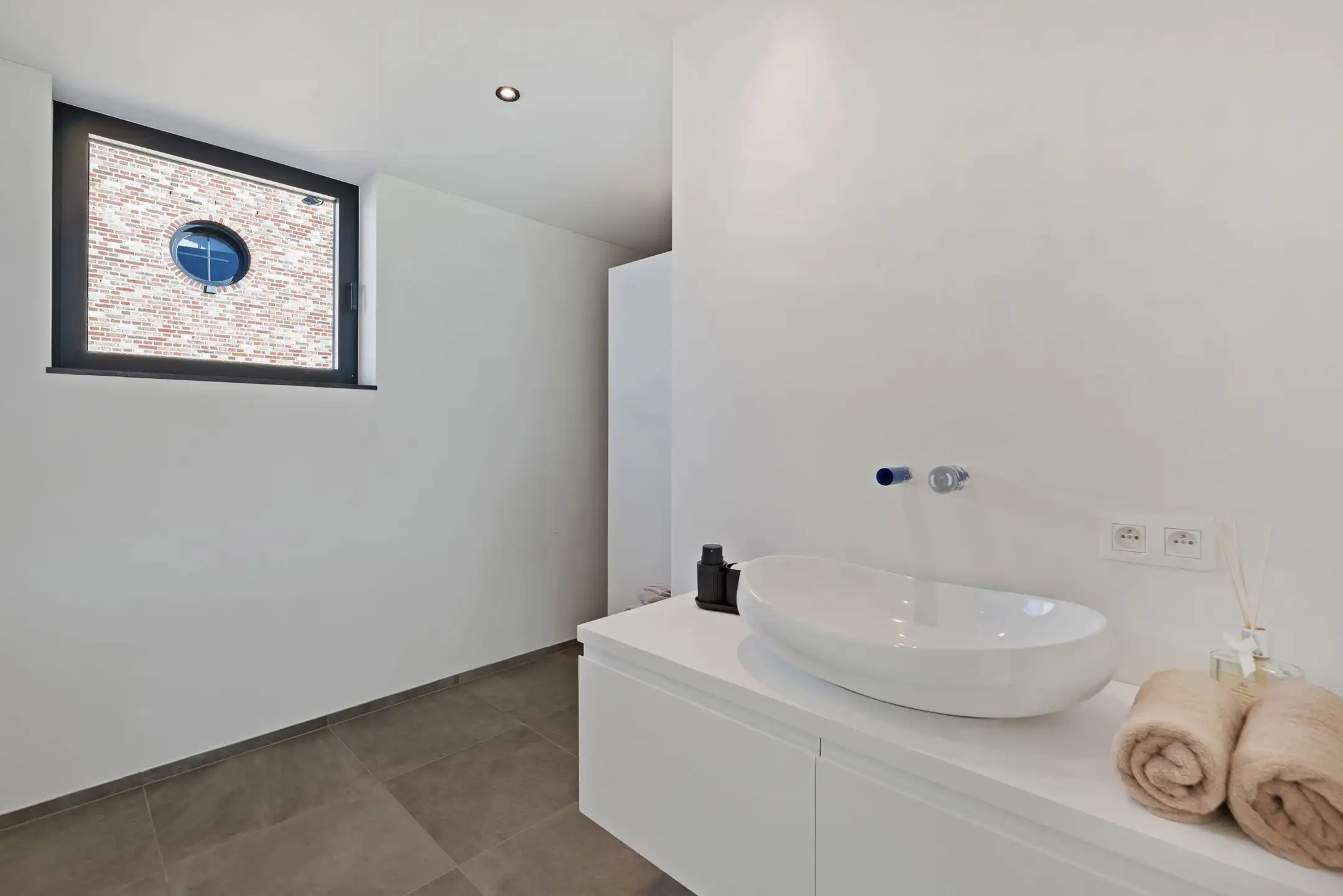 Exclusieve woning met zwembad te Moelingen foto 29