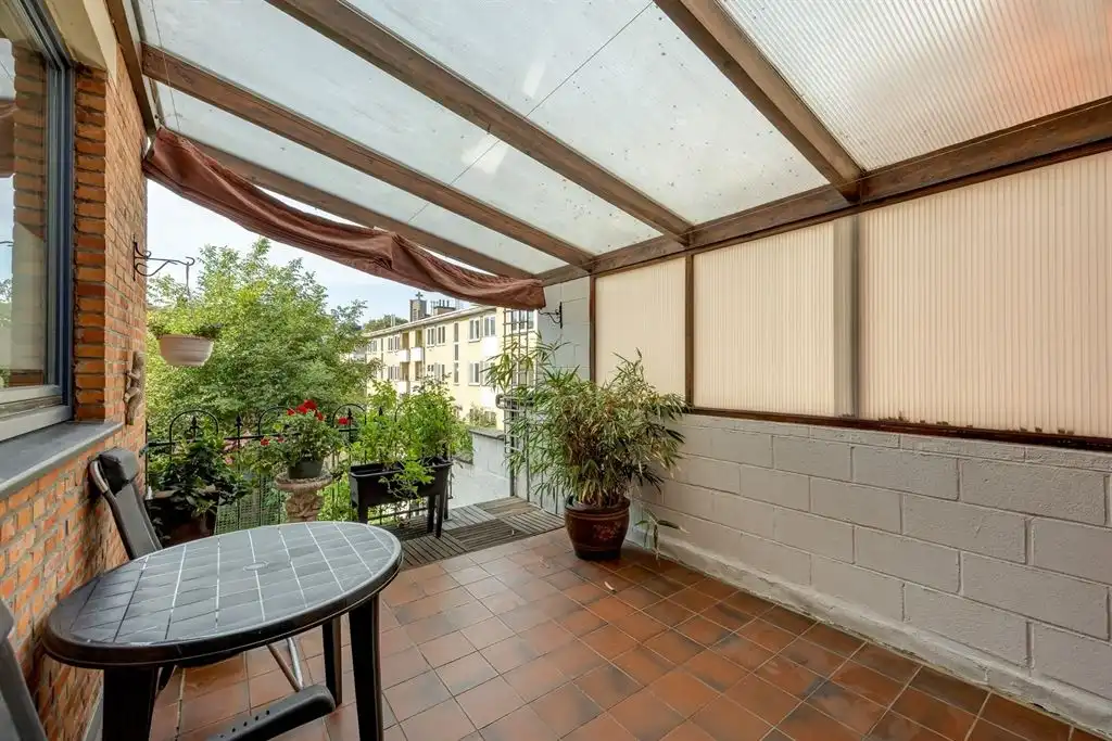 Instapklaar huis met ruime tuin  foto 9