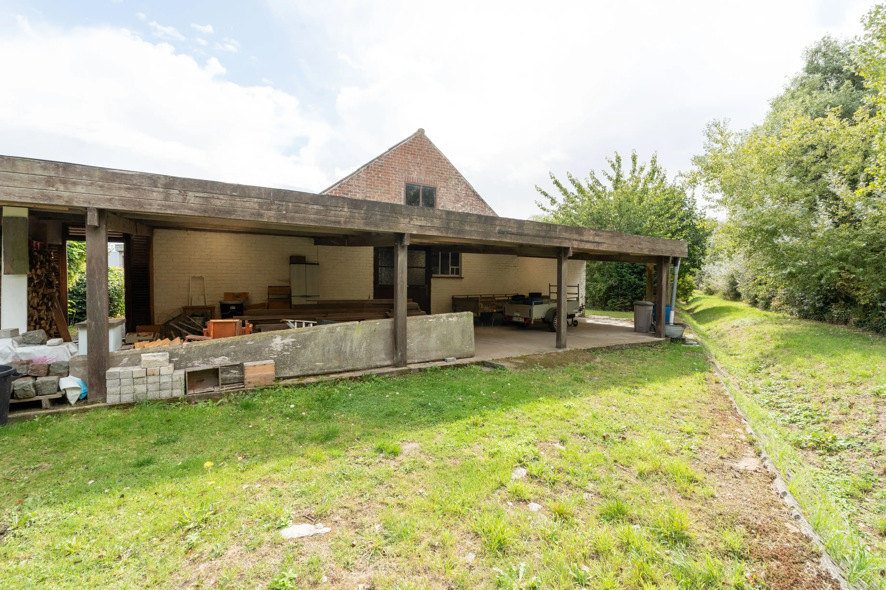 Uitzonderlijk ruime gezinswoning (op ca. 1.348 m² grond) op topligging in Raversijde! Wonen, werken en genieten! foto 23