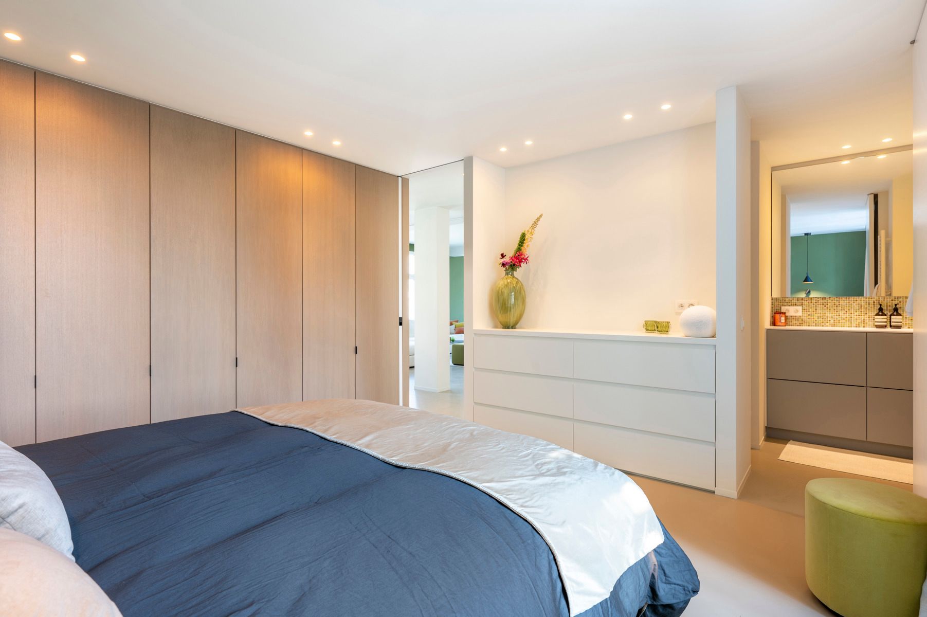 Luxueus gerenoveerd appartement in befaamde Meirbuilding foto 5