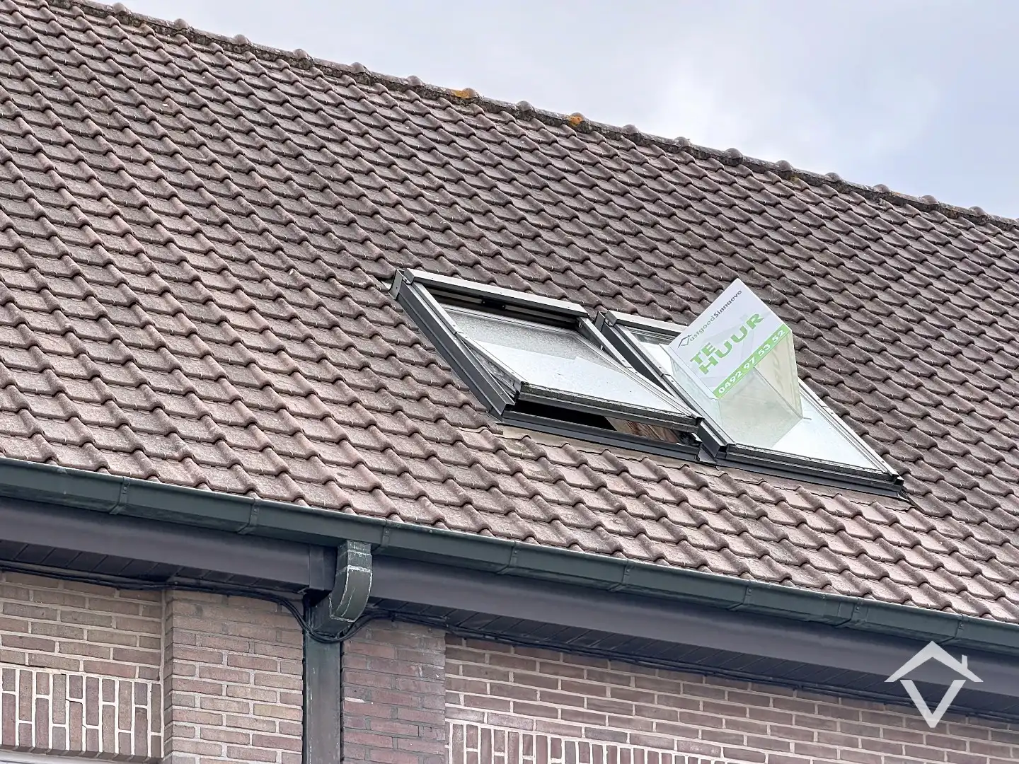 Ruime studio met aparte badkamer te Roeselare foto 2