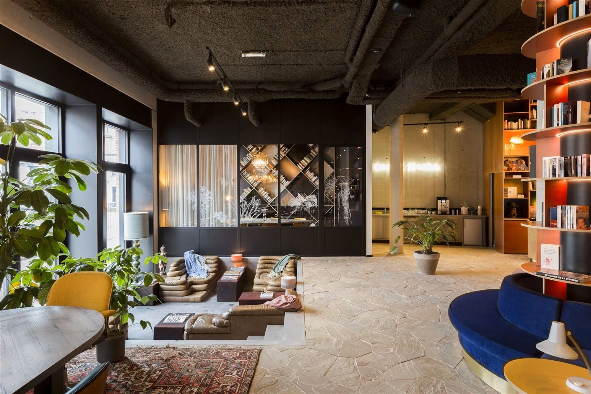 Gemeubileerde deluxe room bij YUST in Antwerpen Berchem foto 7