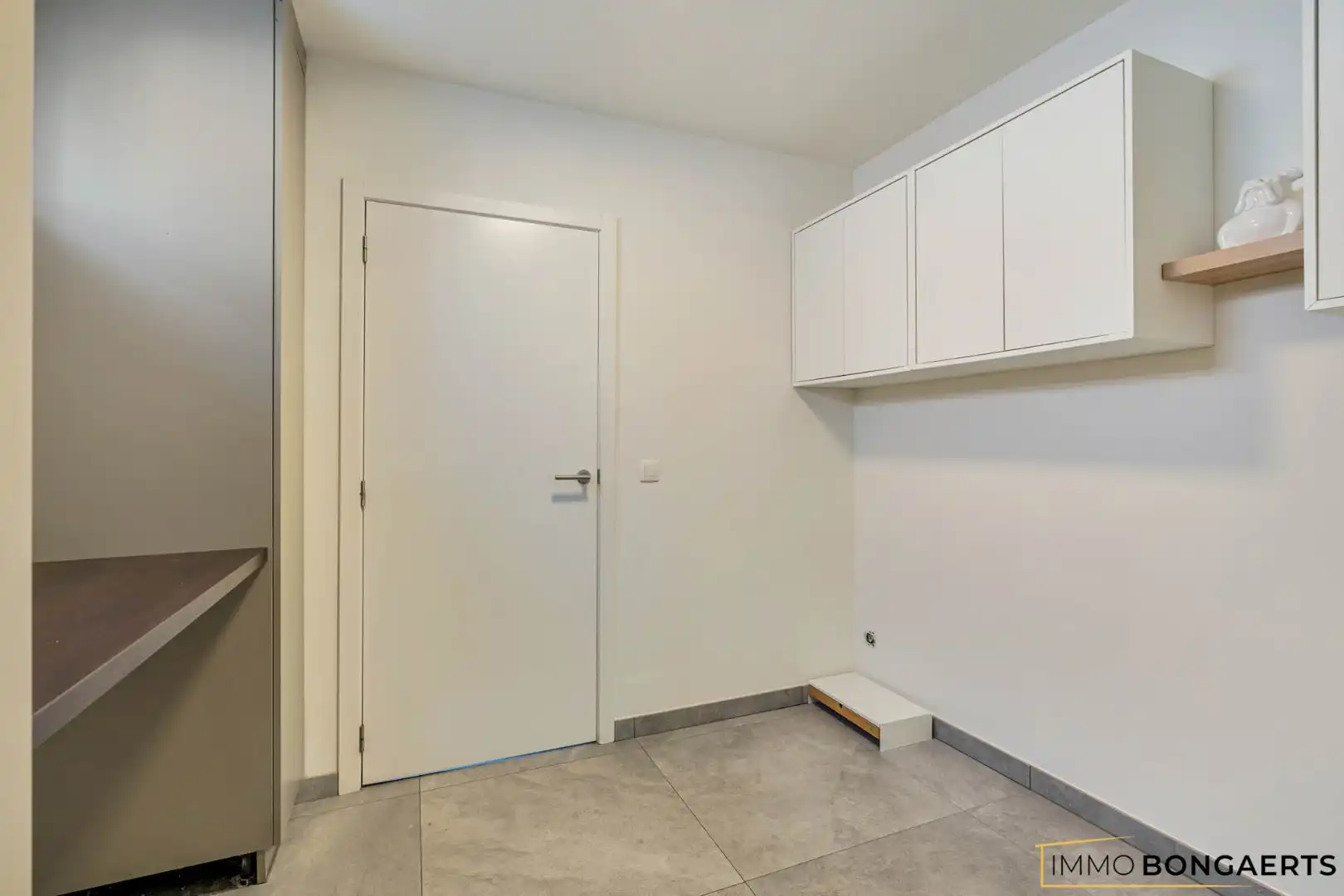 Energiezuinige woning met zwembad op rustige ligging in As foto 10