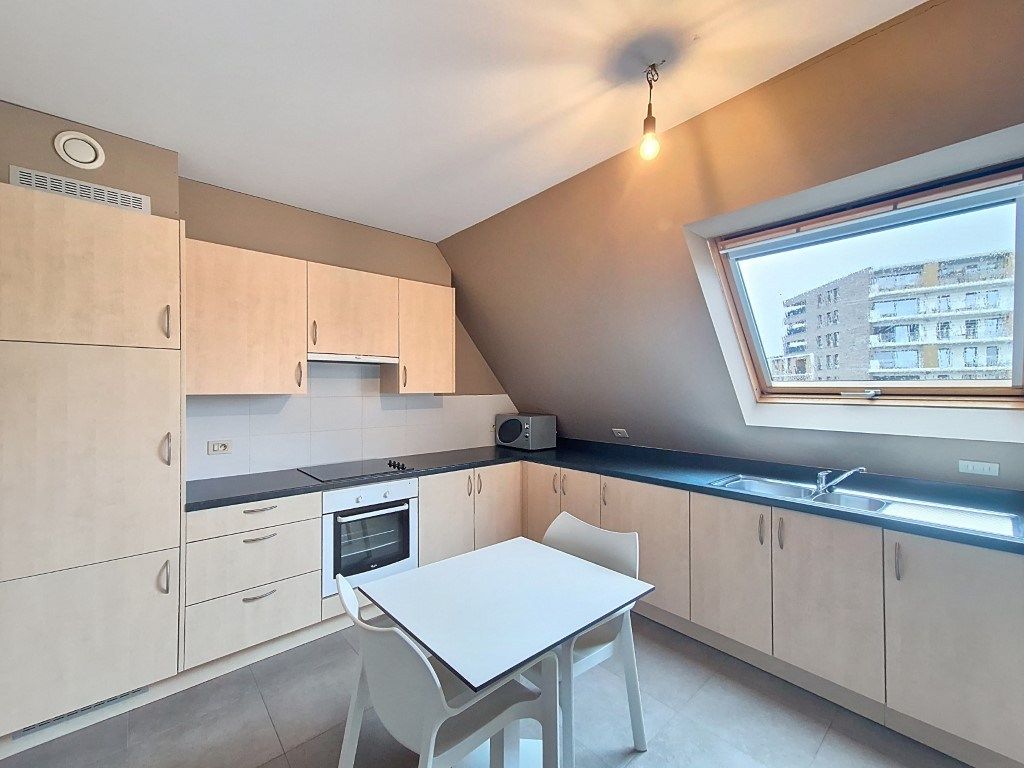 Ruime duplex met 2 slpks foto 4