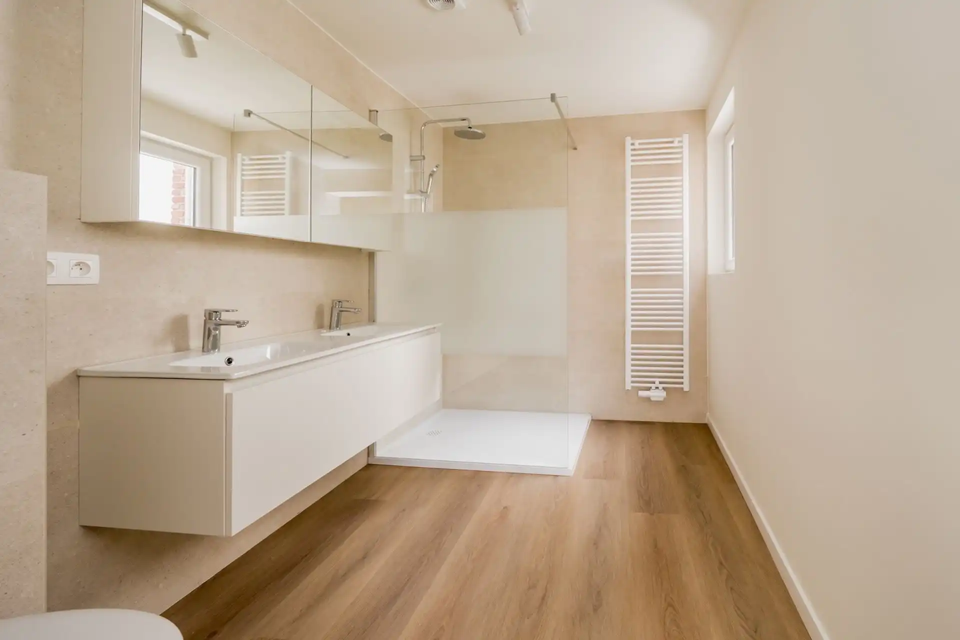 Stijlvol wonen met een aparte werkruimte in Mechelen foto 3