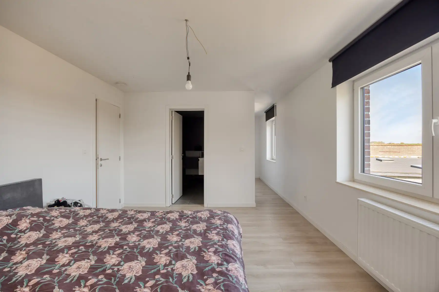 Leemans immobiliën biedt u deze uitzonderlijk ruime en energiezuinige woning aan in Merchtem! foto 14