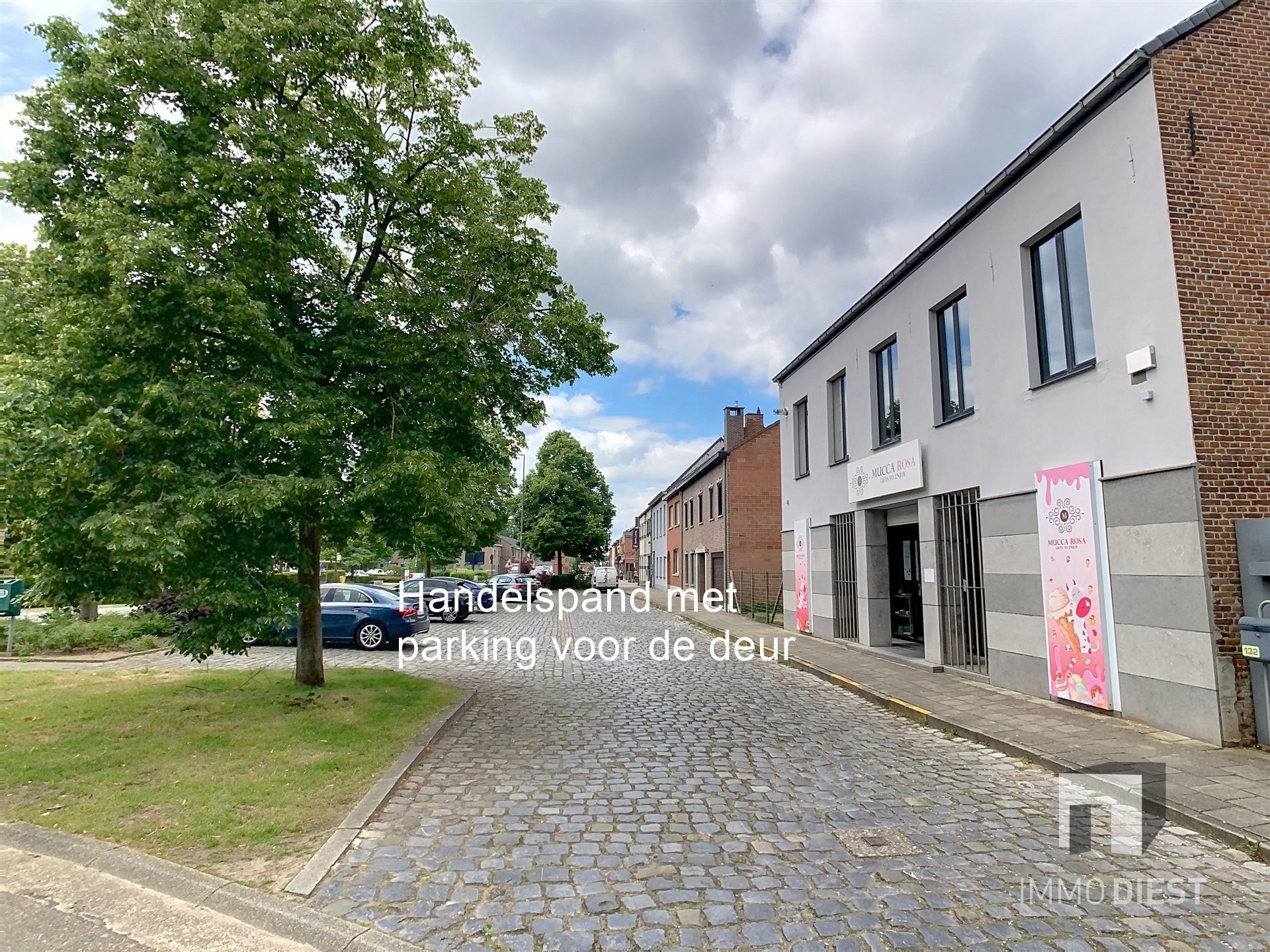 Handelspand met luxe woonst op goede locatie foto 4