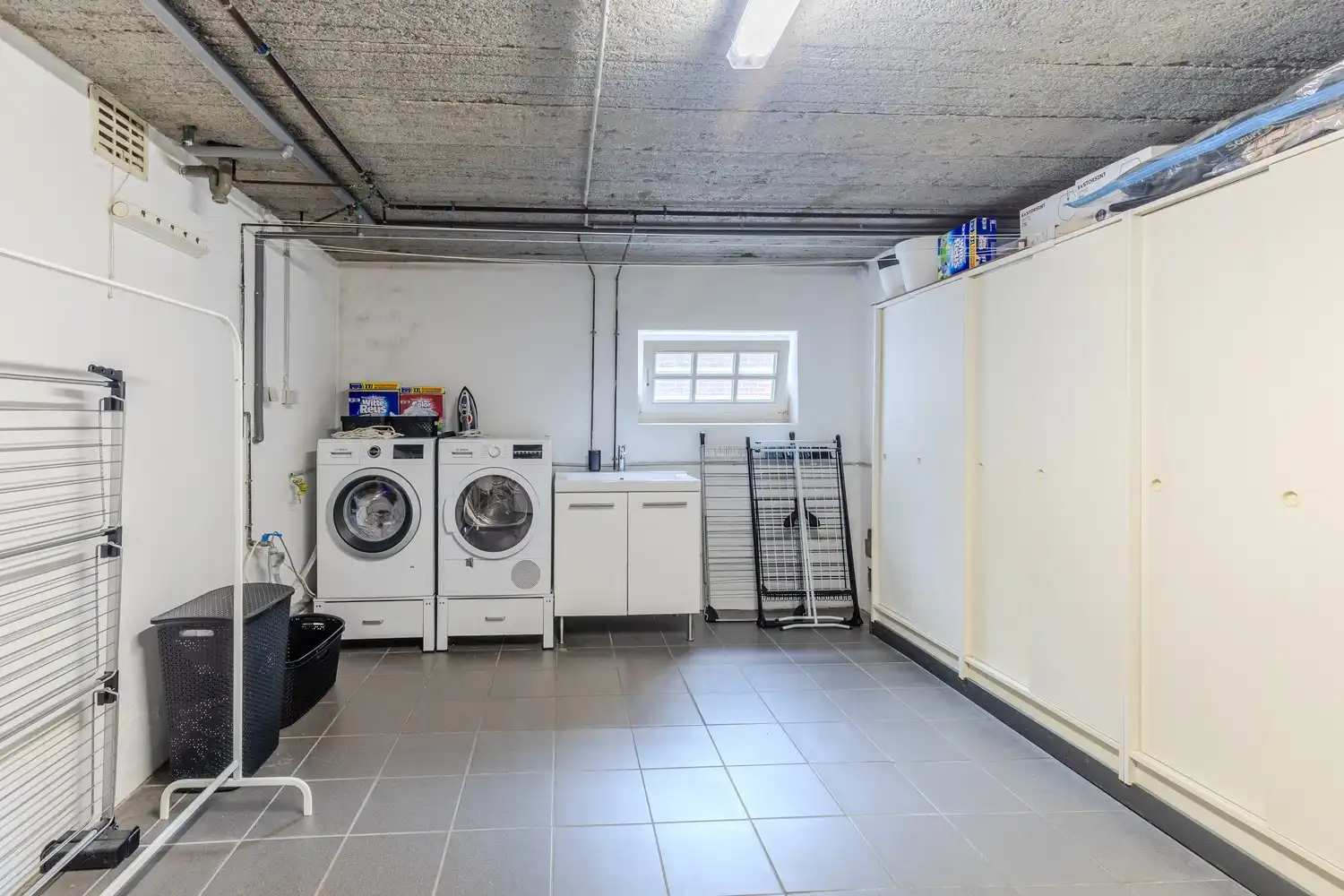 Verzorgde, instapklare woning met 3 slaapkamers én 2 badkamers in het gezellige Mopertingen, Bilzen-Hoeselt. foto 35