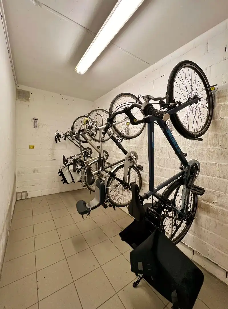 Gelijkvloers appartement met koertje in het centrum van Ieper foto 14