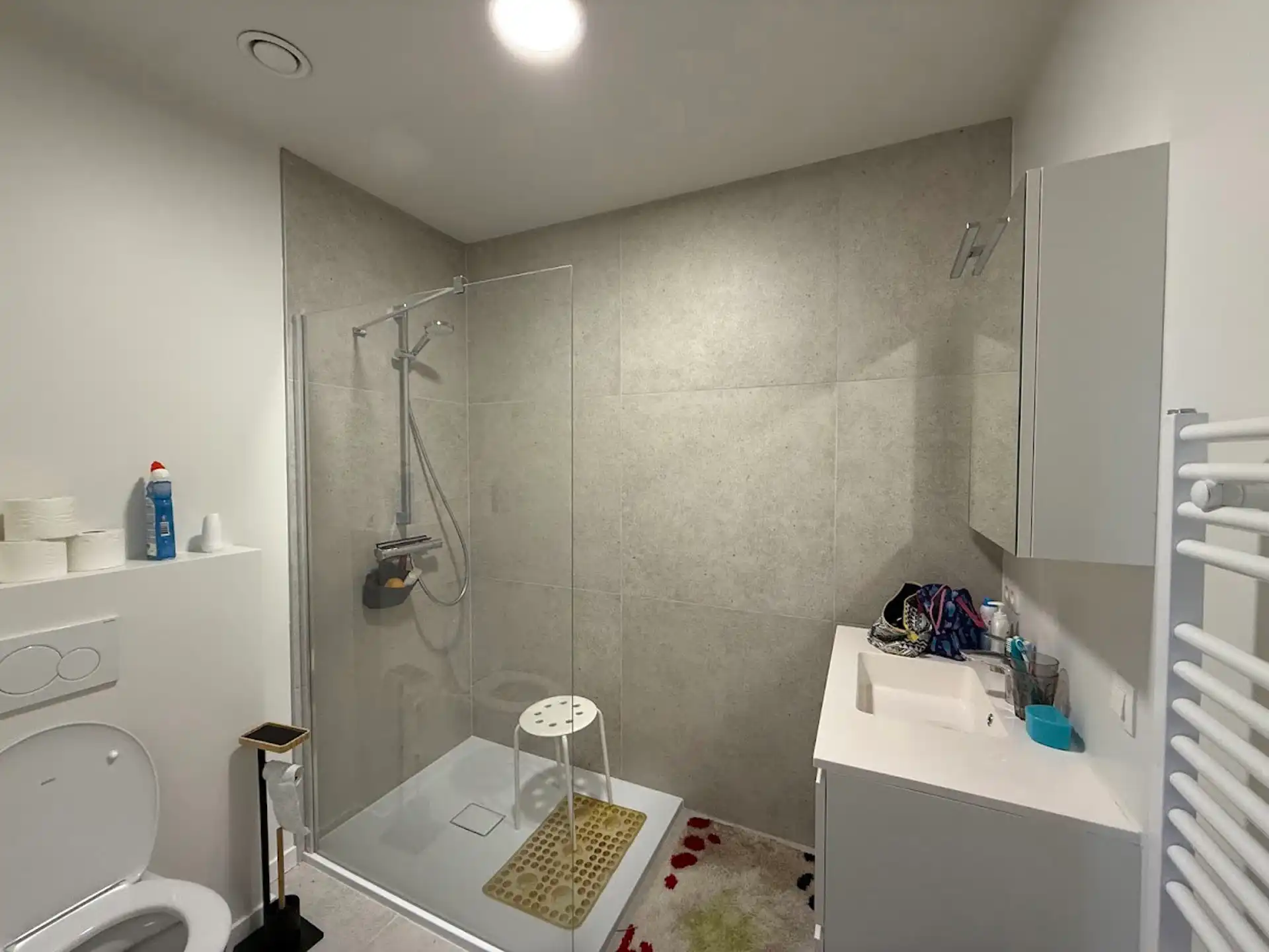 Stijlvol gemeubeld 1-slaapkmrappartement in nieuwbouw Amoer foto 8