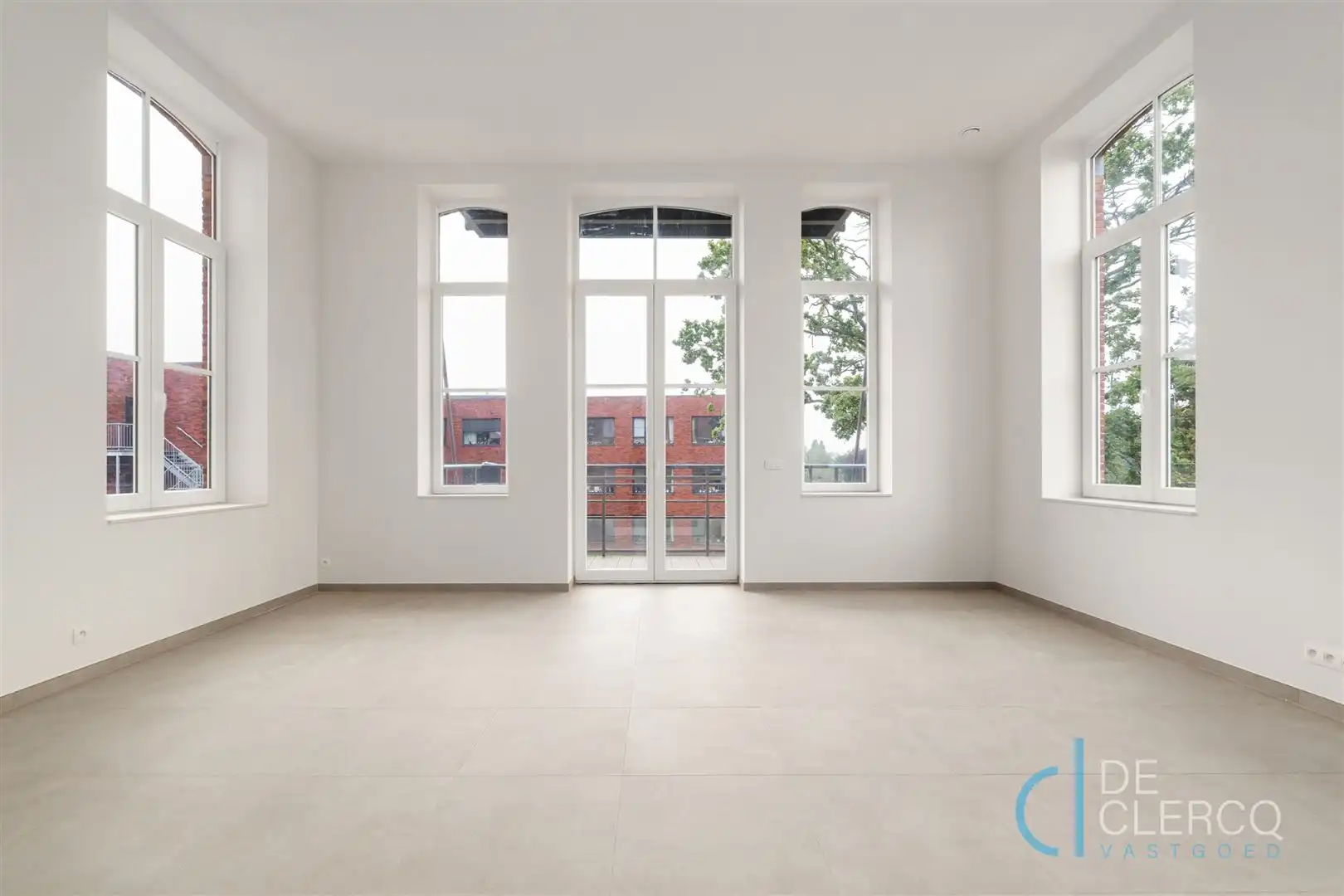 Prachtig, nieuw appartement in authentiek klooster te koop!  foto 3
