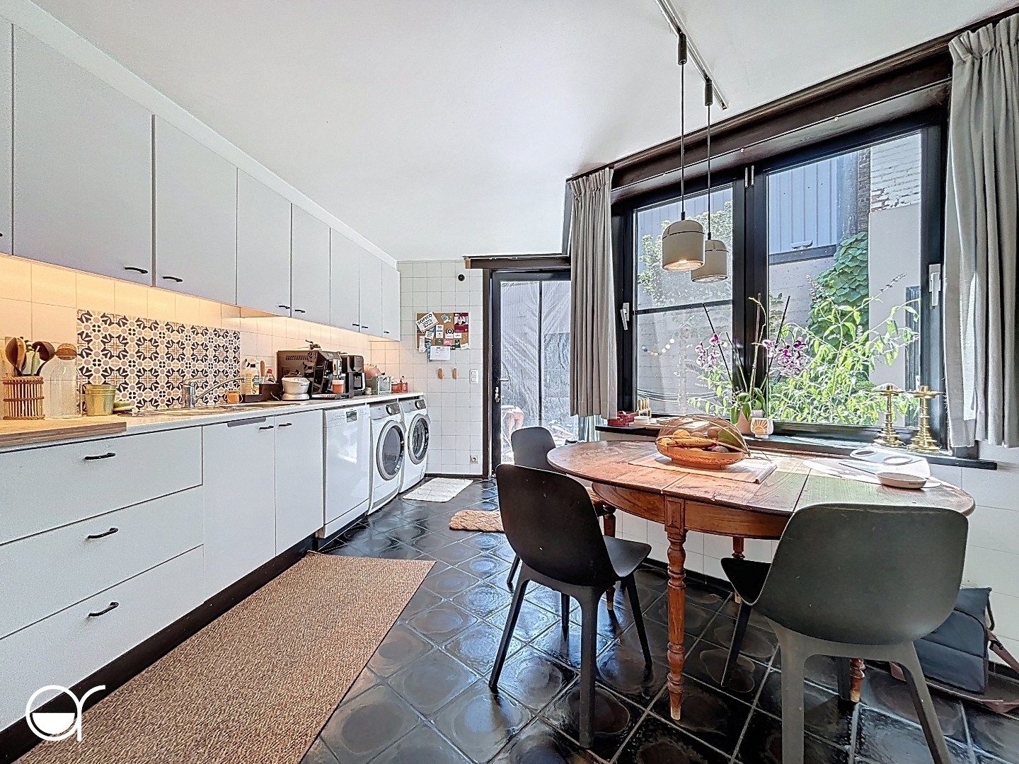 Mooie herenwoning aan Sint-Pietersstation foto 9