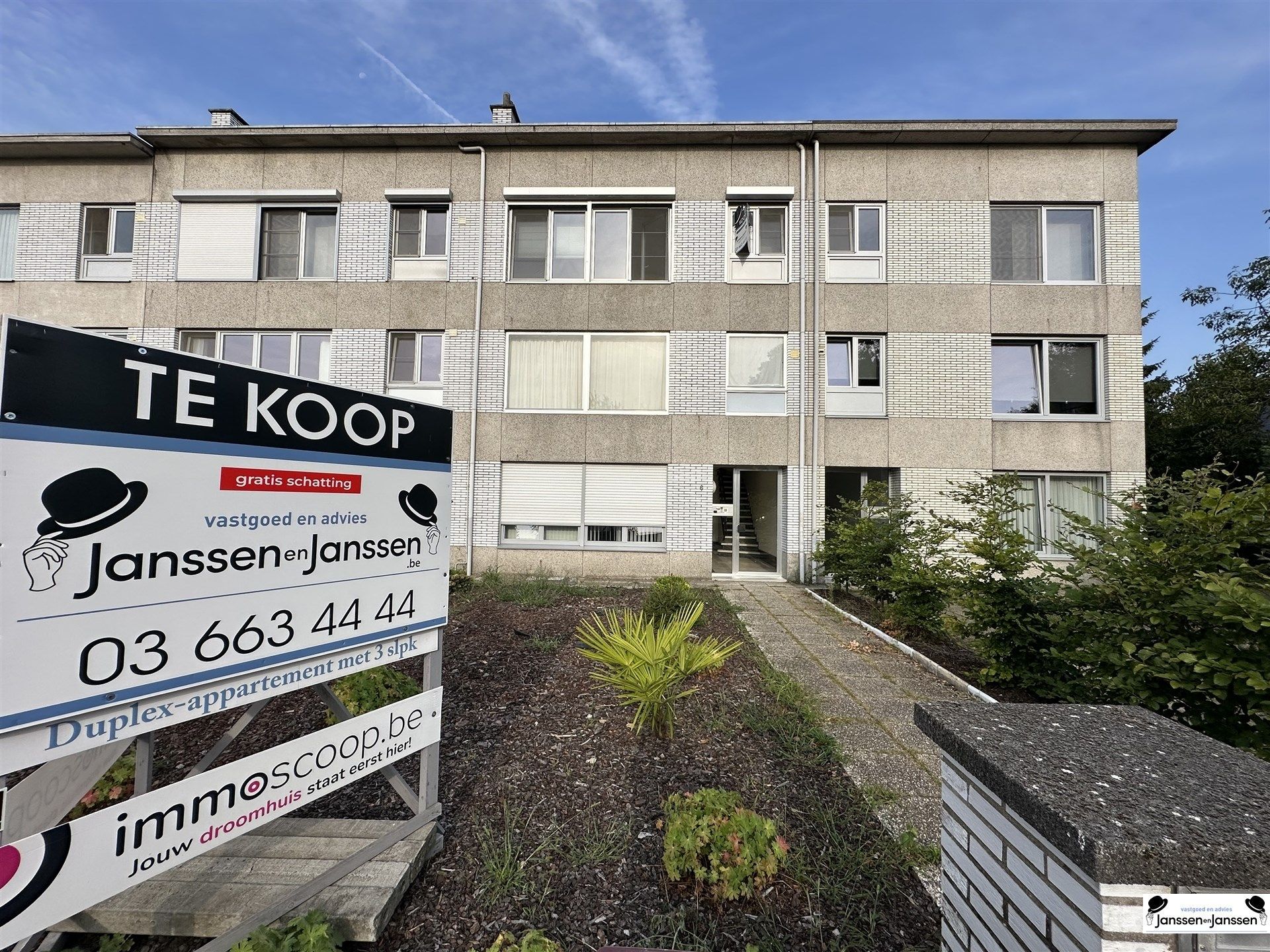 Duplex Appartement (108m²) met 3 tot 4 Slaapkamers, Garagebox en Terras (30m²) in Schoten foto 14