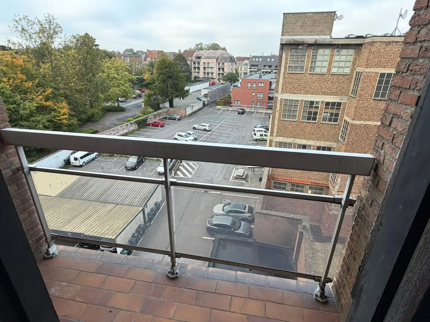 Gezellig appartement met 1 slaapkamer en parking foto 4