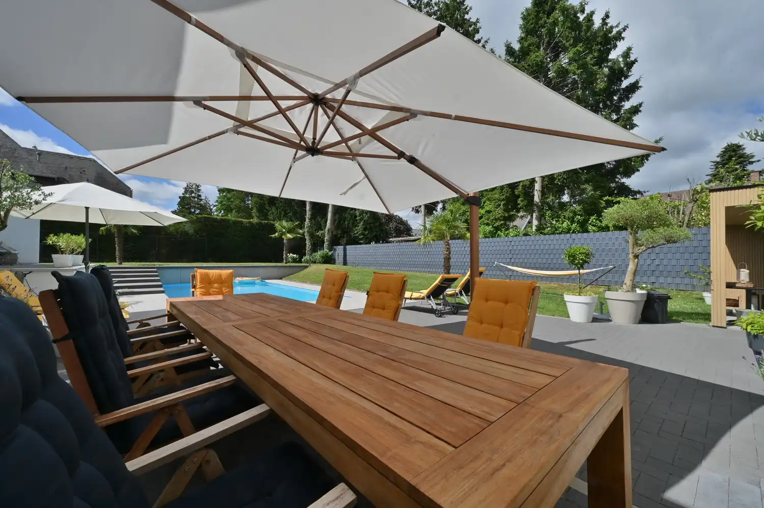 Exclusieve kantoorvilla met zwembad & poolhouse foto 6