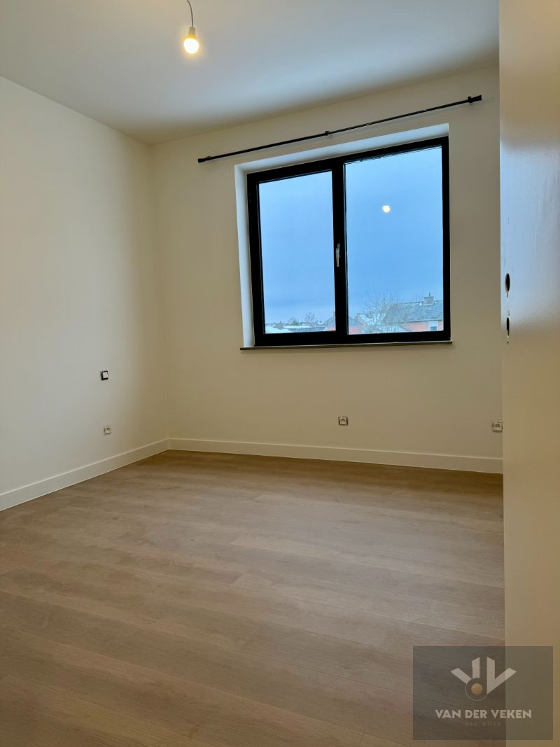 Prachtig volledig gerenoveerd 2-SLPK appartement foto 10