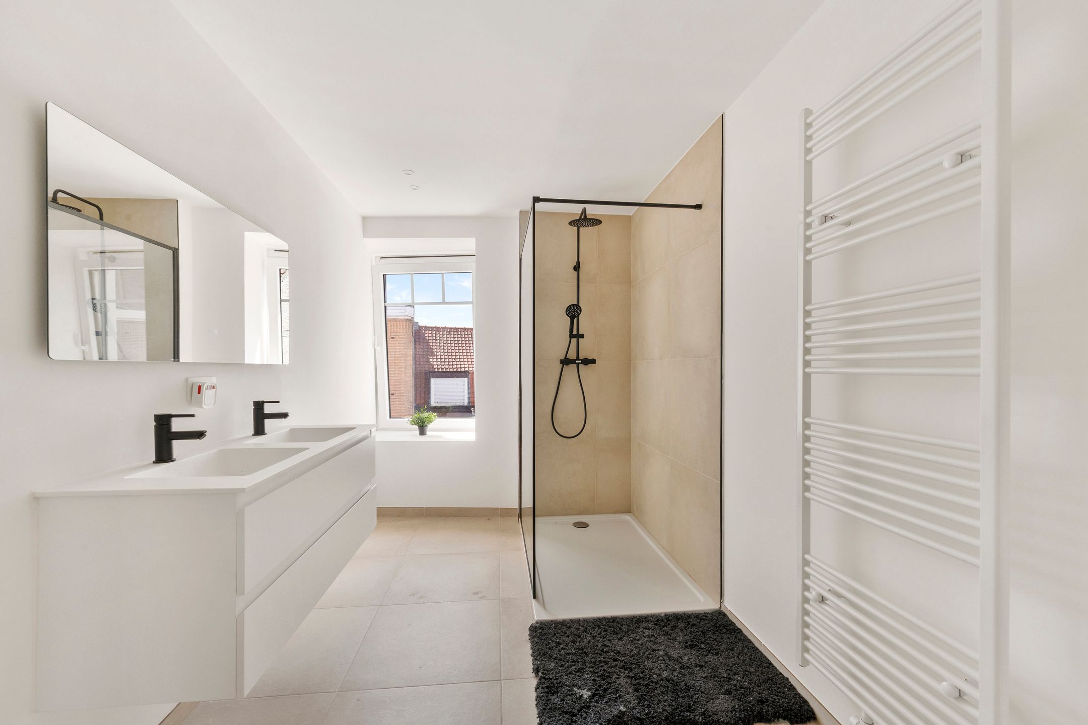 Mooi GERENOVEERDE WONING met 5 SLK en TERRAS + tuin. foto 10