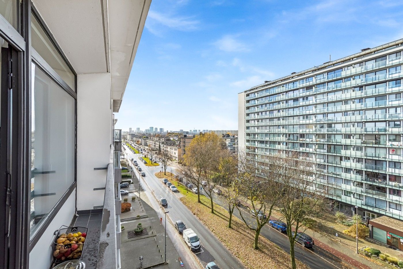 Keurig gerenoveerd 1 à 2 slpk.-appartement met 2 balkons en staanplaats foto 11