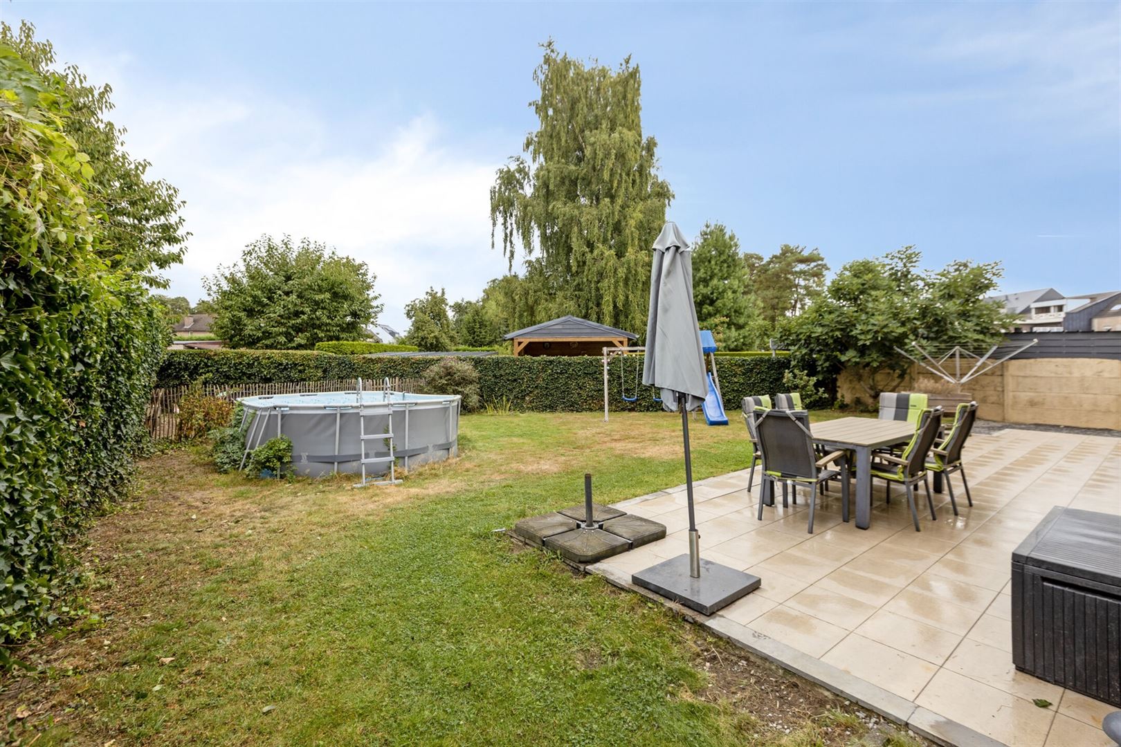 TE KOOP: Ruime woning met praktijkruimte in Maasmechelen! foto 33