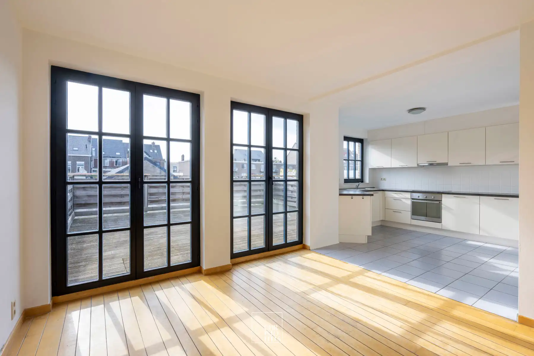 3 slaapkamer appartement van 187 m² met terras van ca 35m² gelegen in het centrum van Lanaken foto 2