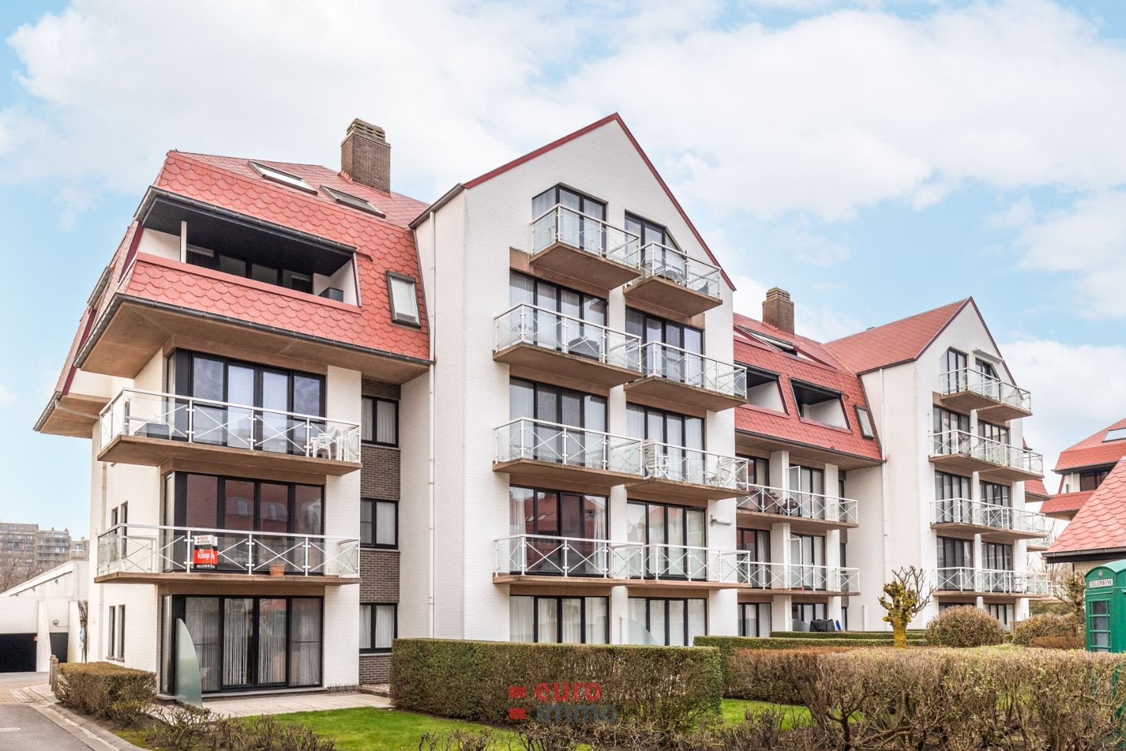 Zéér rustig gelegen hoekappartement met veel licht- en zoninval! foto 1