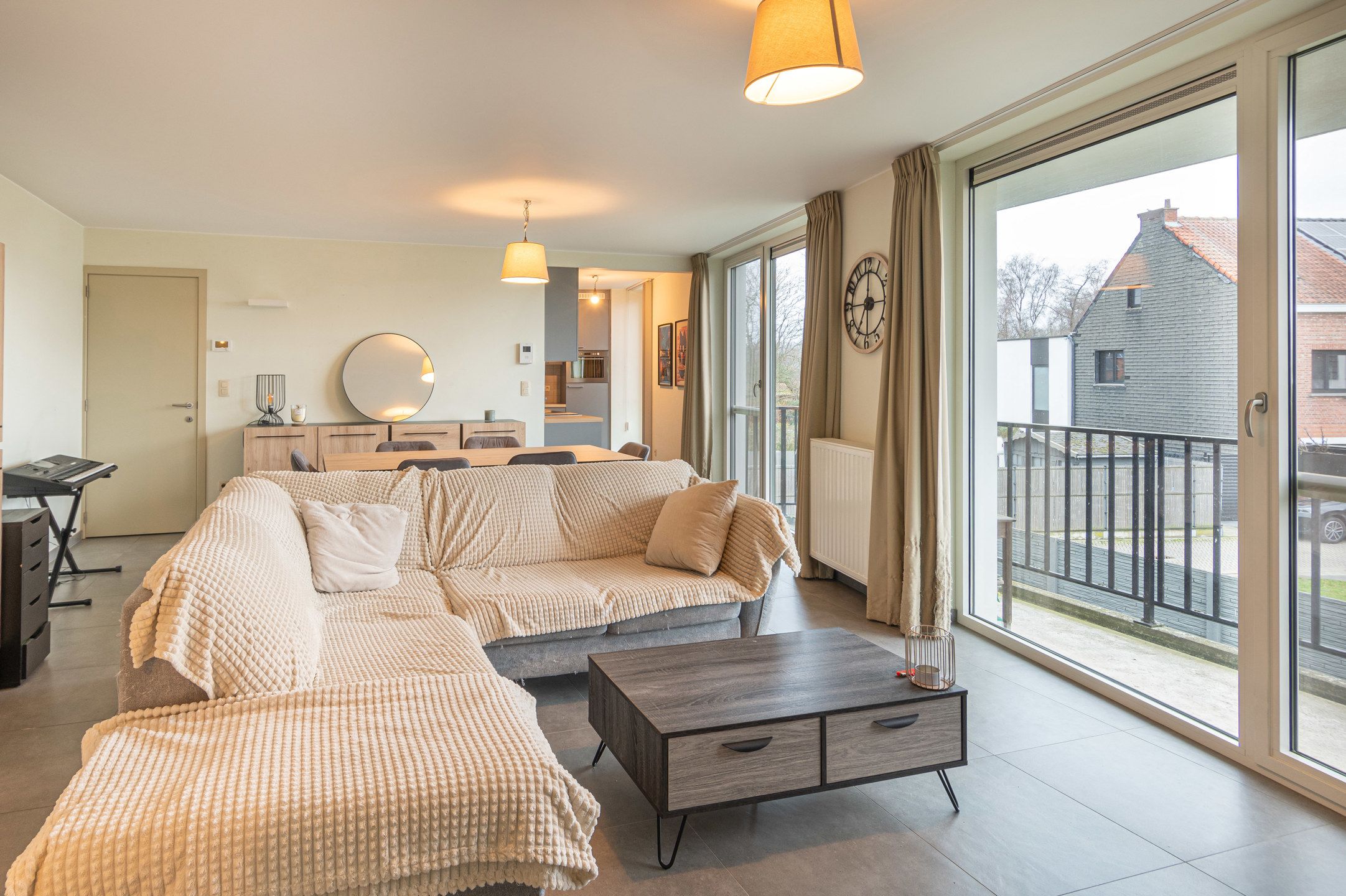 Ruim 1-slaapkamerappartement met terras te Ruisbroek foto 6