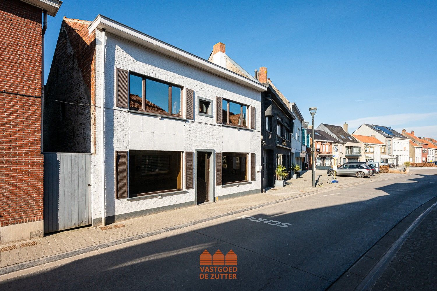 Ruime woning met handelspand in het centrum van Boekhoute foto 3