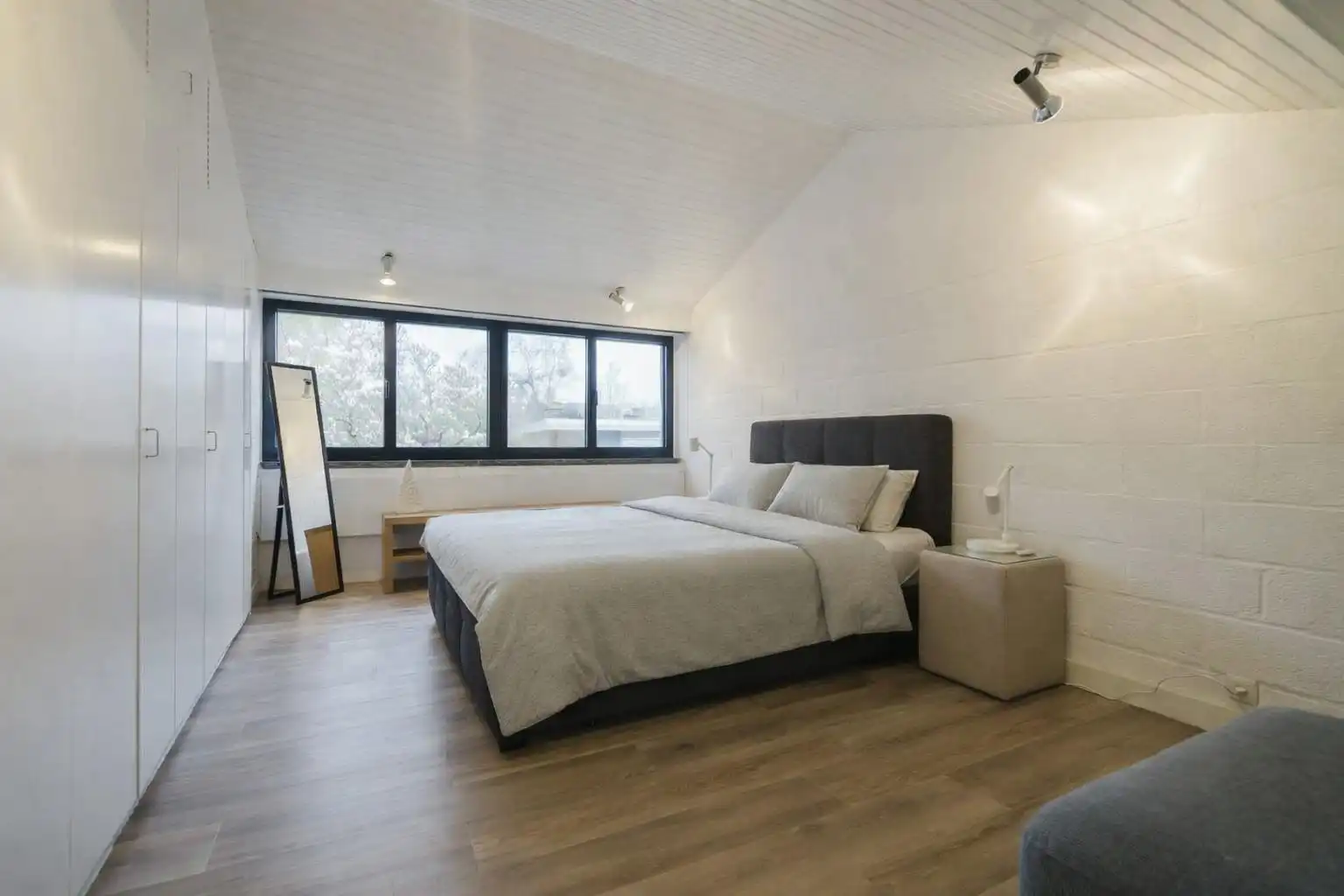 Instapklaar huis te koop te Kortrijk foto 16