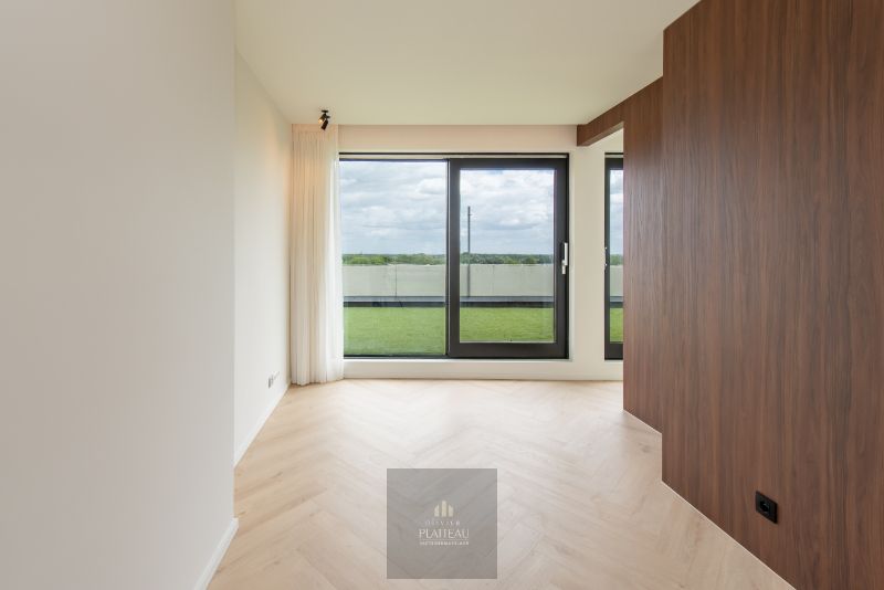 Vernieuwd dakappartement met zeer groot dakterras. foto 12