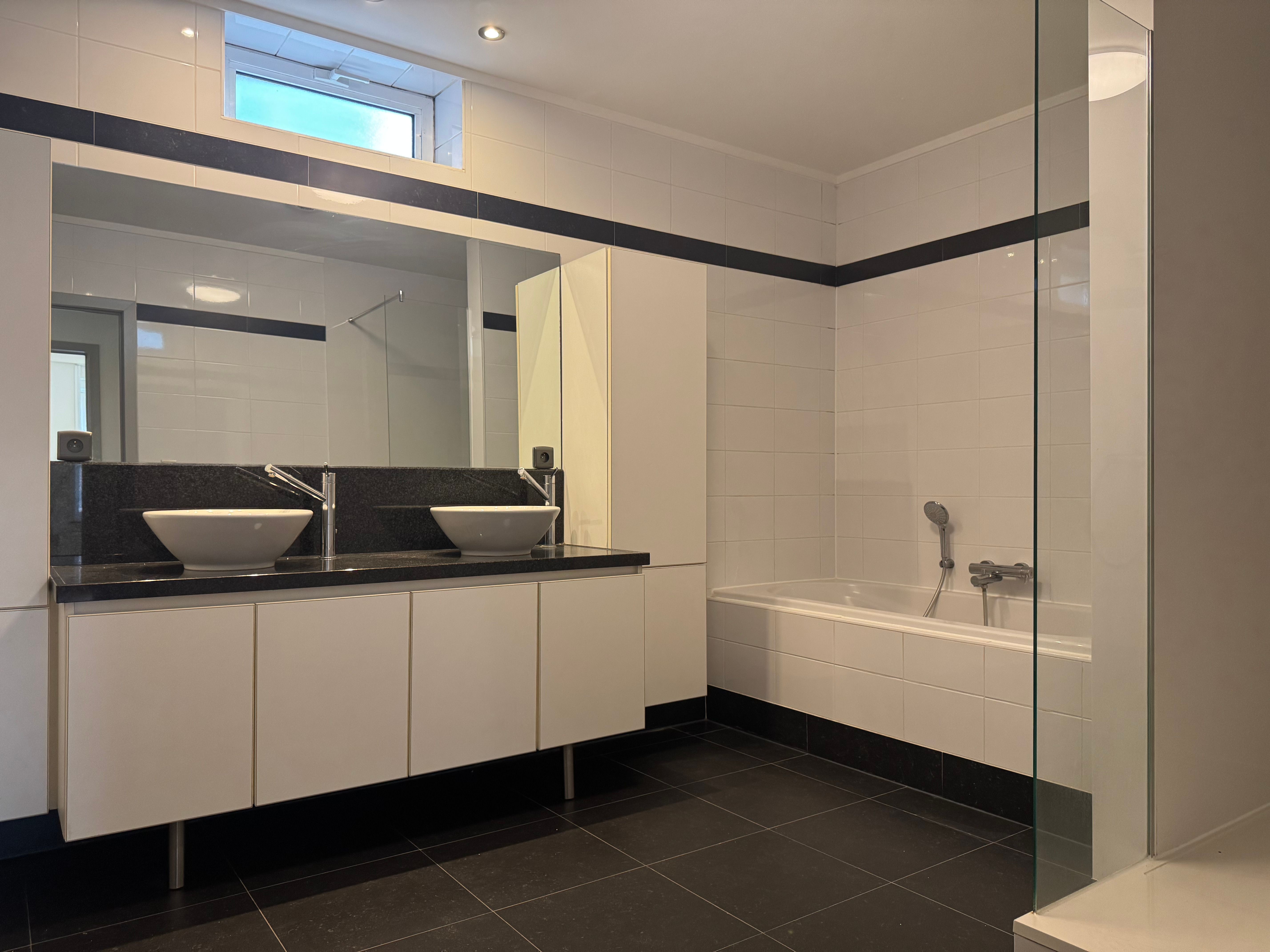 Ruim duplexappartement met tuinkamer en balkon op toplocatie foto 19