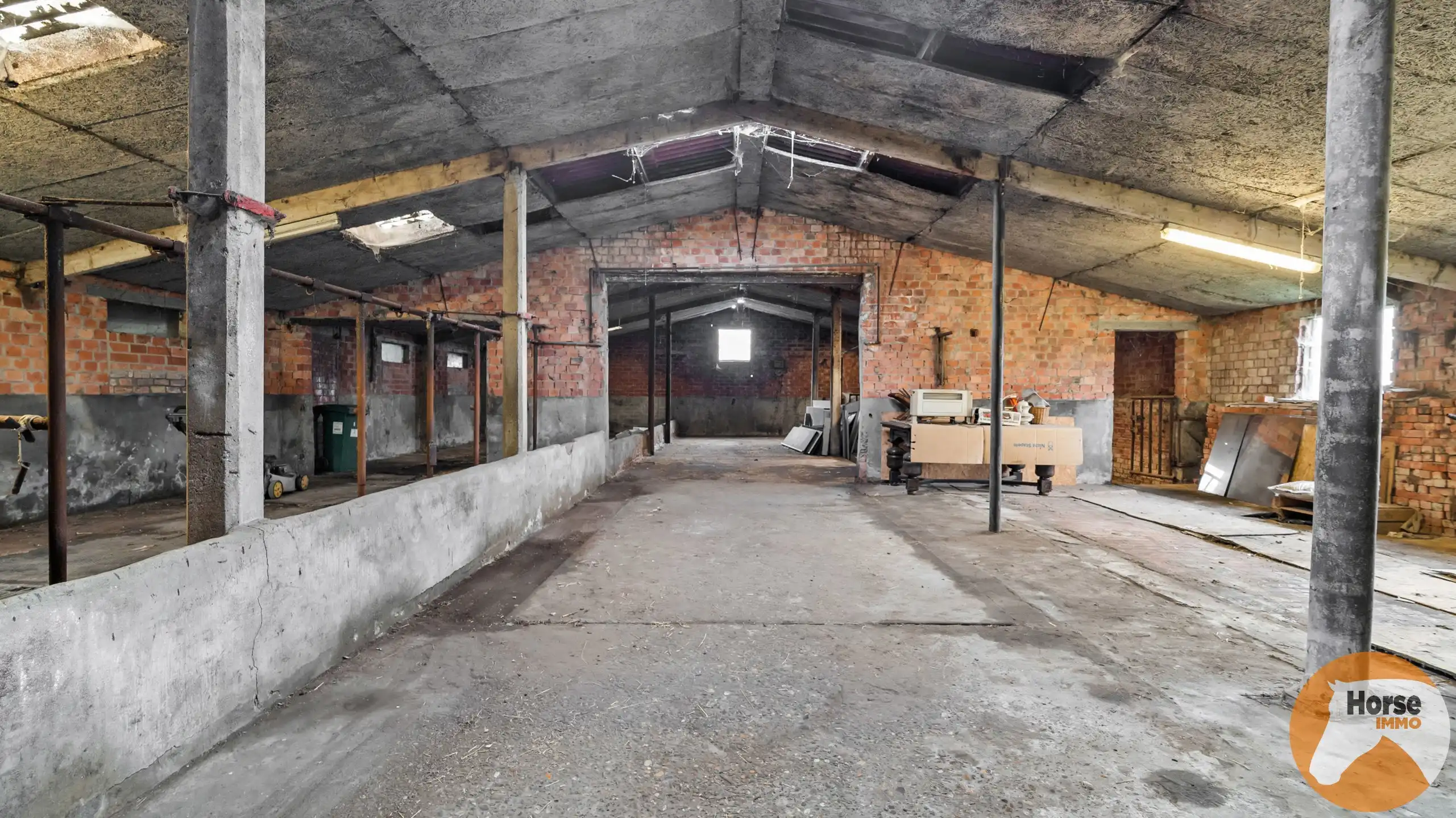 LOKEREN - Te renoveren woning met bijgebouwen op +- 6700m² foto 18