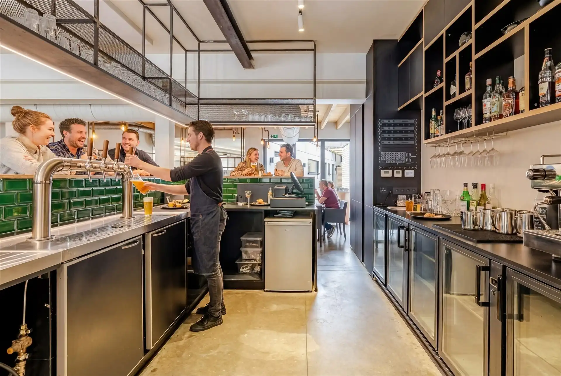 Instapklaar hoogwaardig restaurant inclusief inrichting en meubilair  foto 10