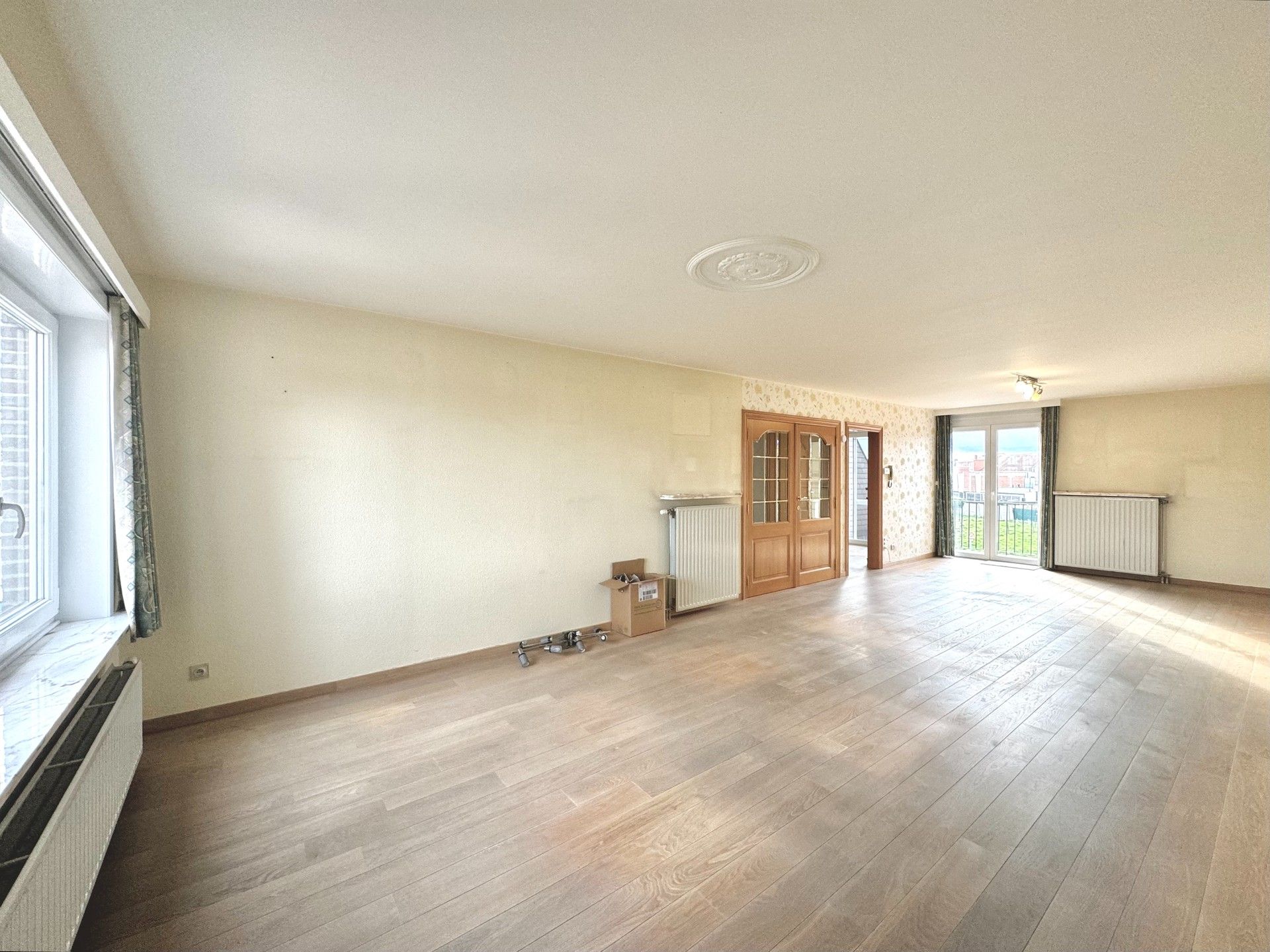 DUPLEX APPARTEMENT MET 3 SLPKS, TERRAS & GARAGE foto 3
