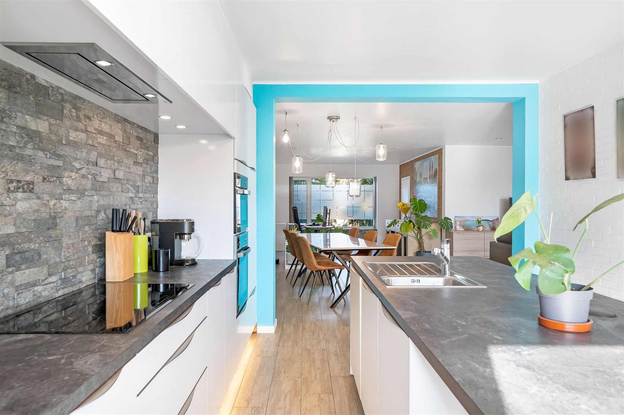 GERENOVEERDE WONING IN DOODLOPENDE STRAAT foto 10