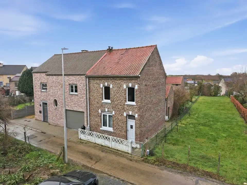 VOLLEDIG TE RENOVEREN WONING IN HEERS foto 2