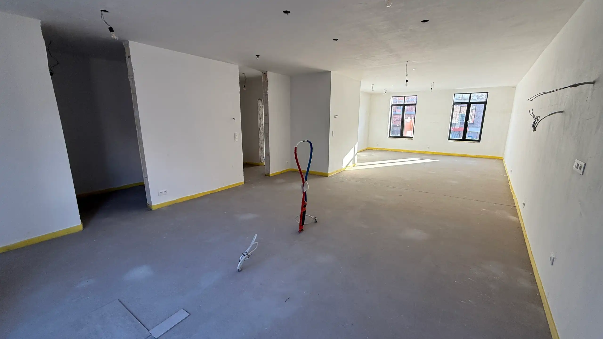 Handelspand met twee appartementen foto 7