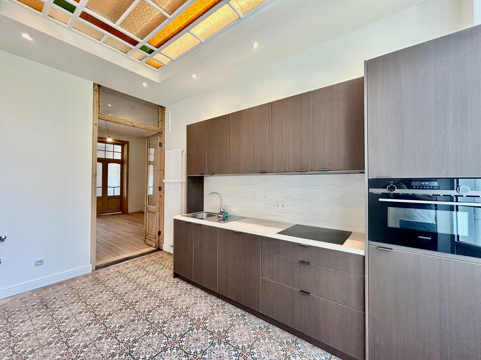 Exclusief gelijkvloers appartement gelegen in het centrum! foto 13