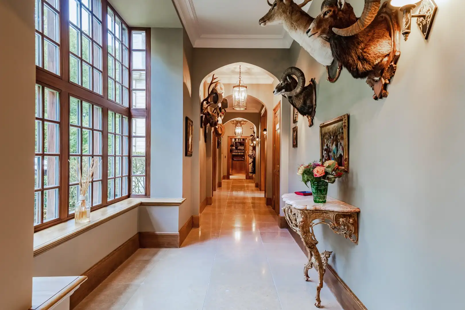 AN EXCEPTIONAL ENGLISH TUDOR RESIDENCE — SCHOTEN, ANTWERP foto 13