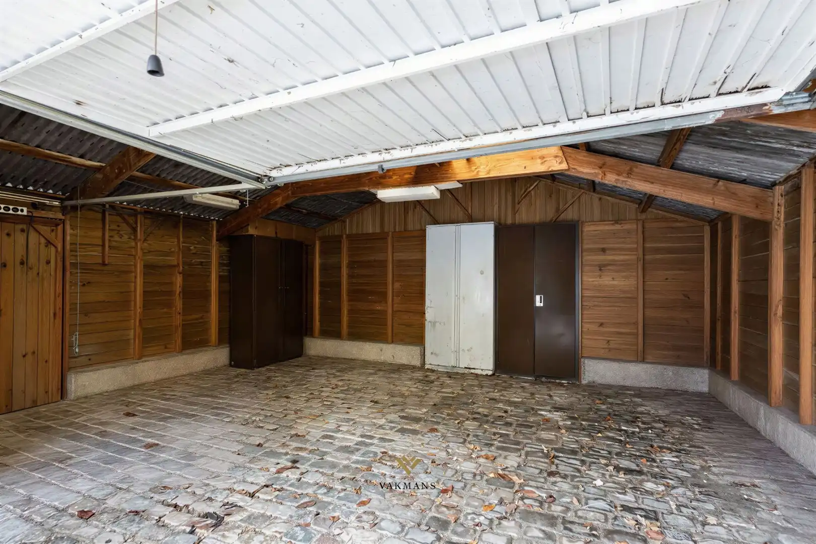 Fermette woning met oprit, dubbele garage en prachtige tuin foto 26