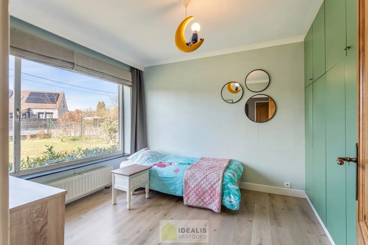 IDEALIS VASTGOED – Goed onderhouden en aangename gelijkvloerse woning met 2 slaapkamers op een prachtig, ruim en uiterst breed perceel foto 28