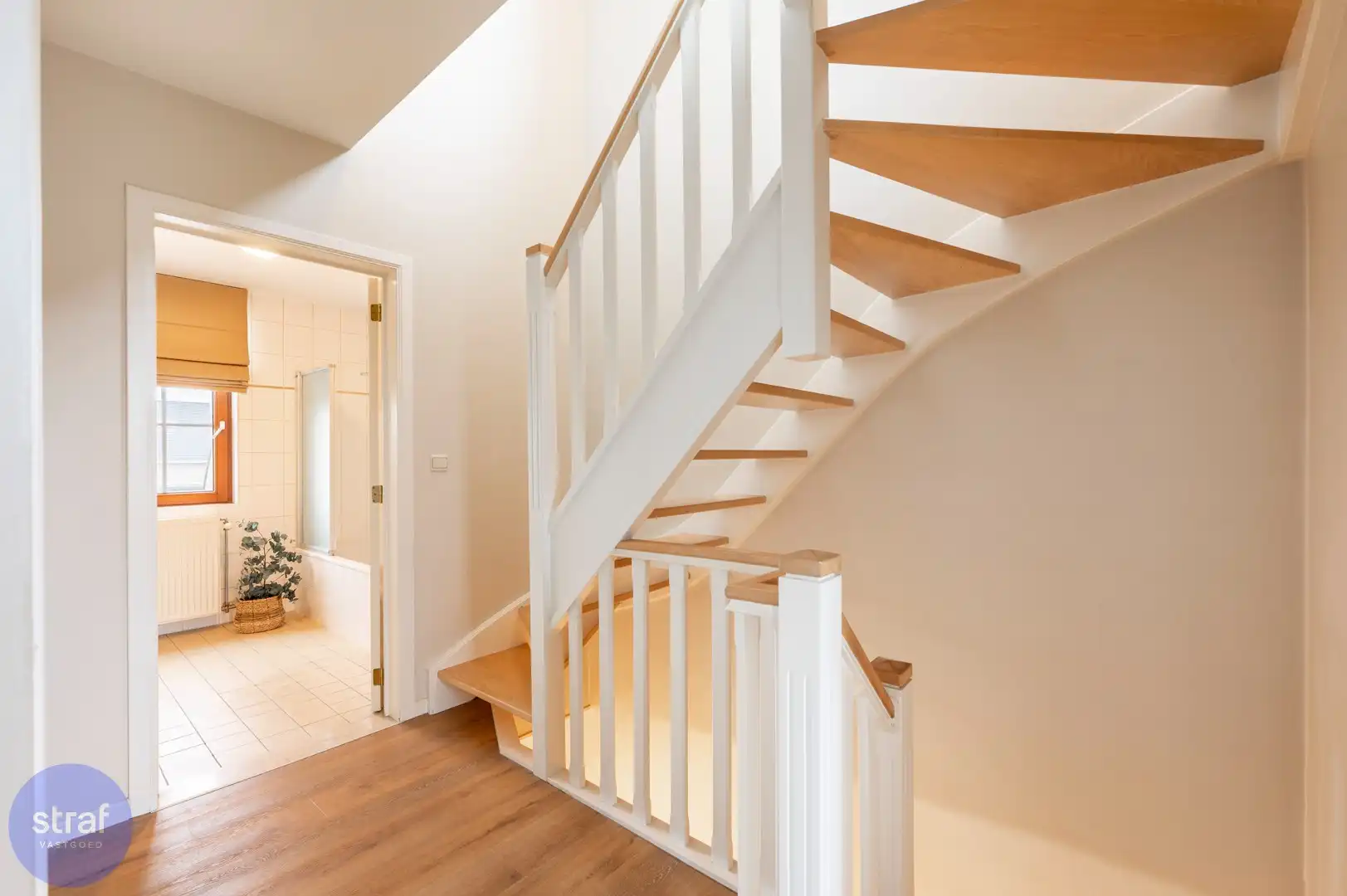 Prachtige woning met veel ruimte foto 17