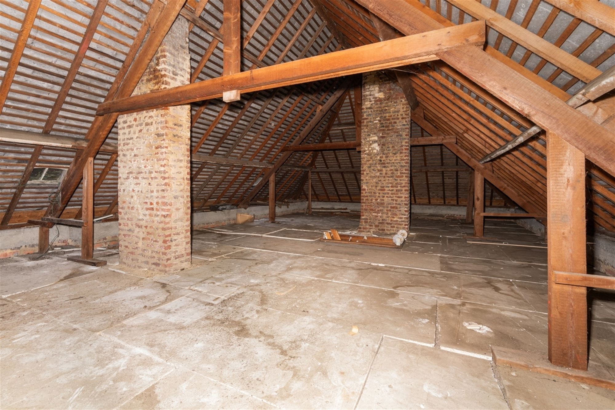 TE RENOVEREN karaktervolle VILLA op een perceel van 1.431m² foto 27