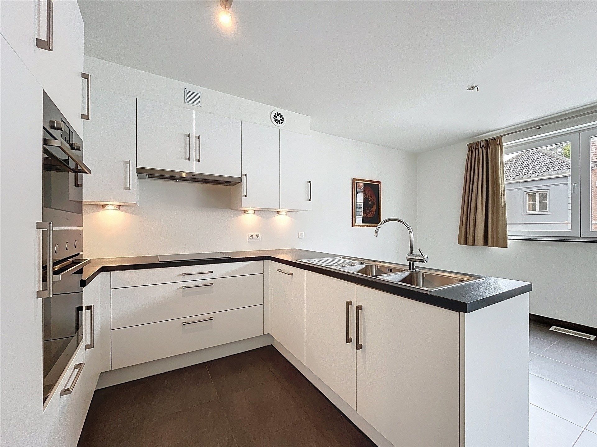 2-slaapkamerappartement met garagebox en aparte berging foto 3