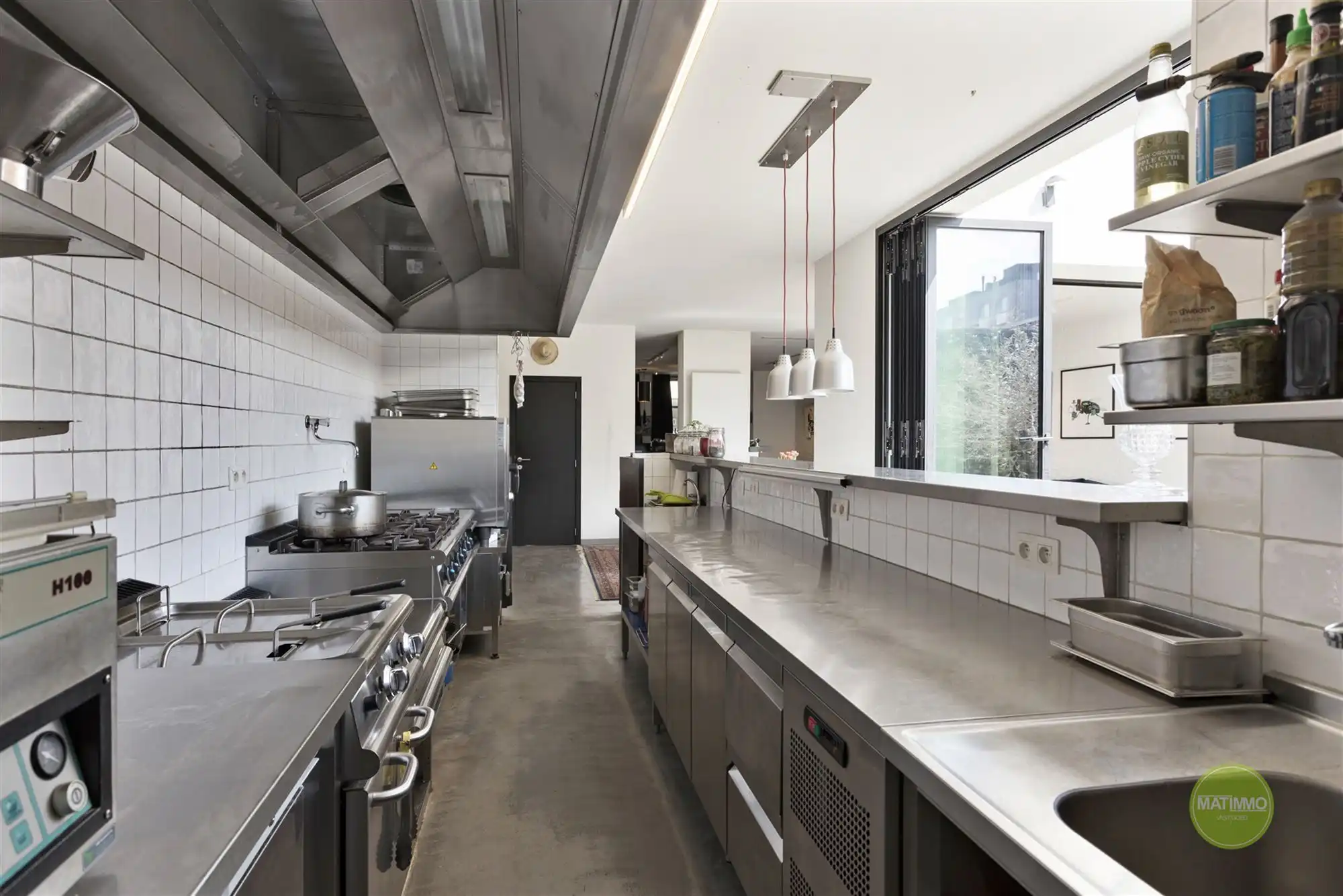 Authentiek handelspand in het hart van Mol foto 14