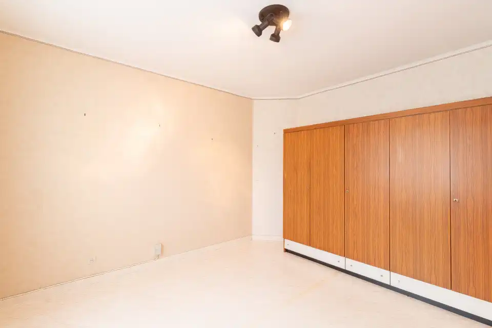 Halfopen gezinswoning met grote tuin in groene omgeving foto 10