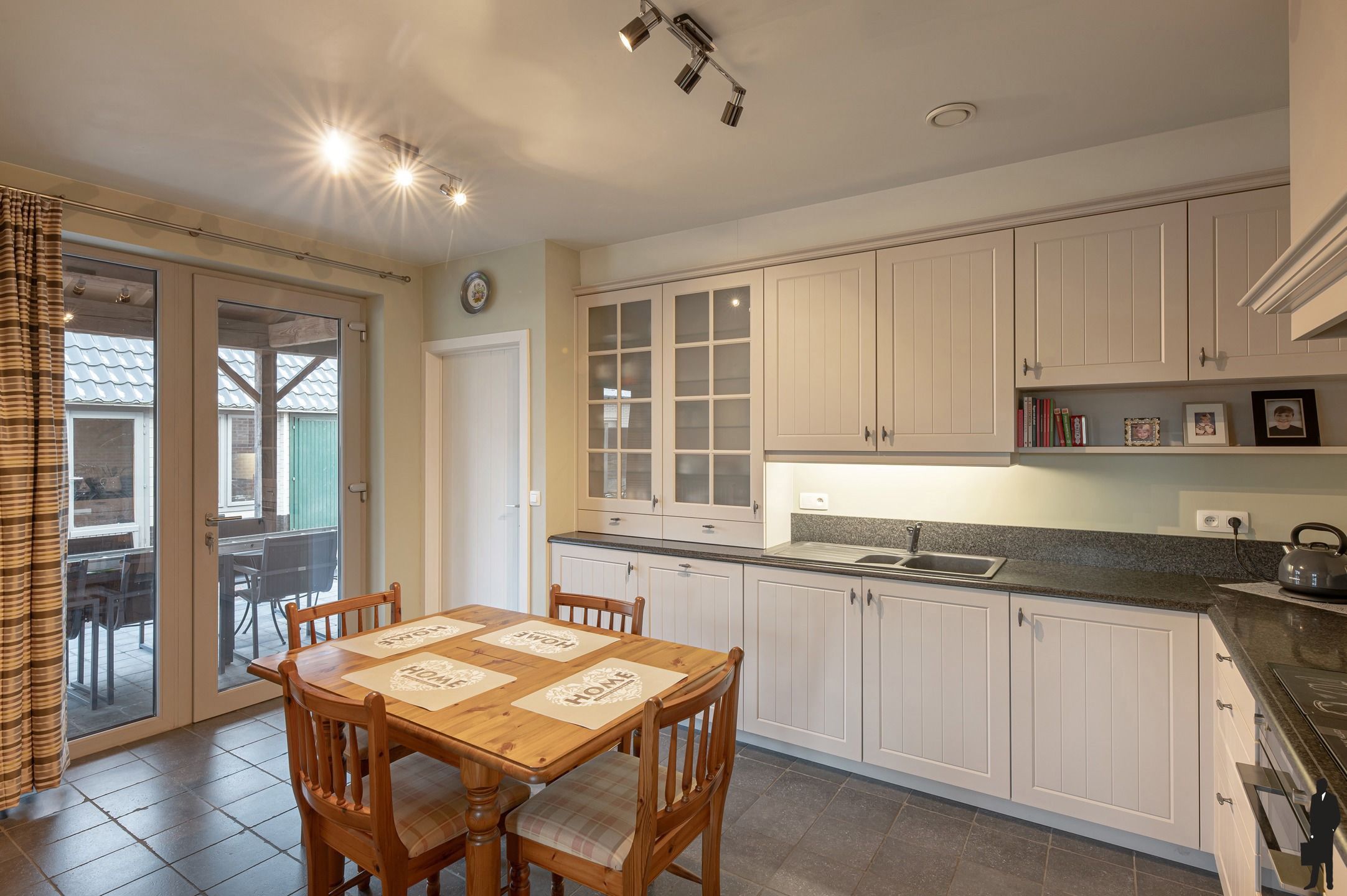 Wonen met het gezin in alle comfort - villa op topligging foto 8