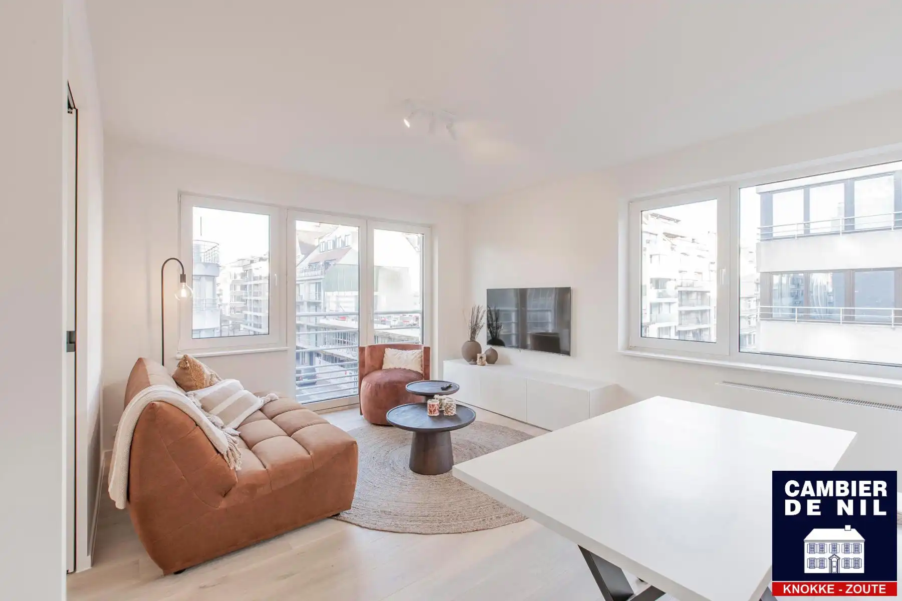 Gerenoveerd en centraal gelegen hoekappartement  foto 4