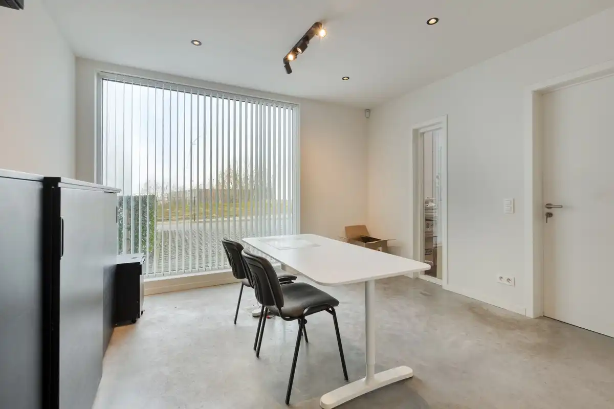 Recente KMO-unit nabij de E313 foto 7