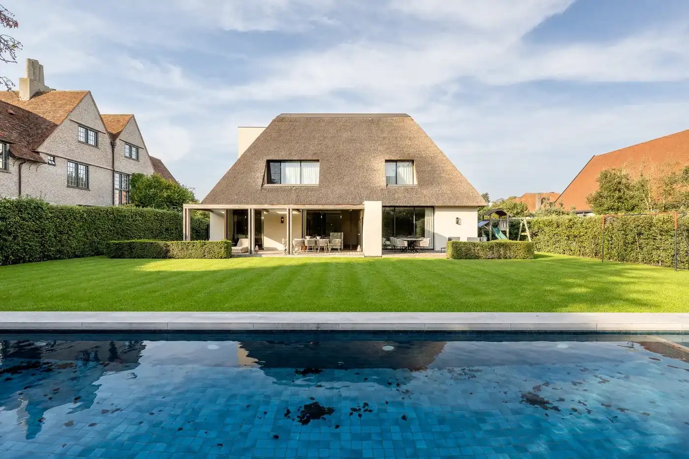 Exclusieve architecturale villa met zwembad in het prestigieuze Zoute - unieke parel foto 3